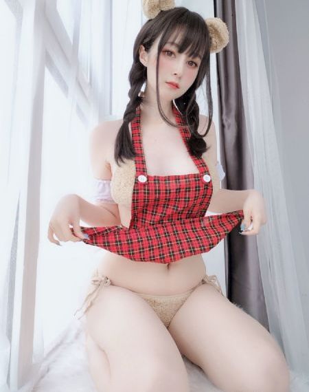 亚洲乱乱_超清免费观看最新